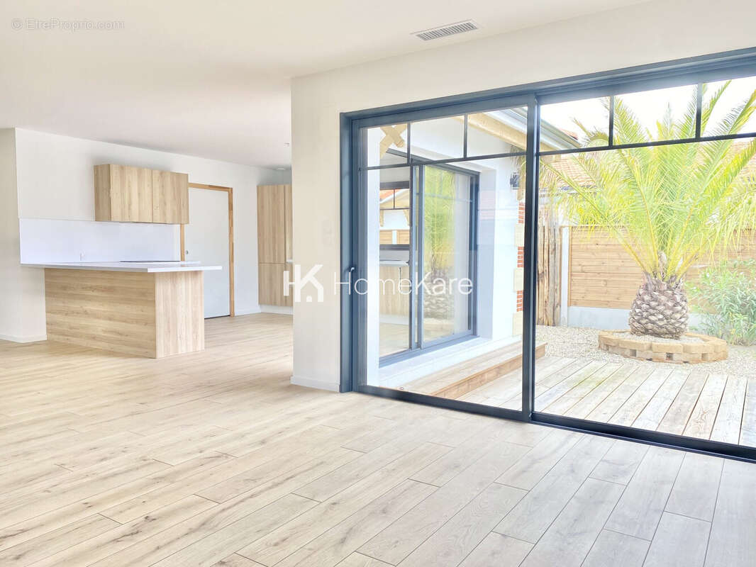 Maison à GUJAN-MESTRAS