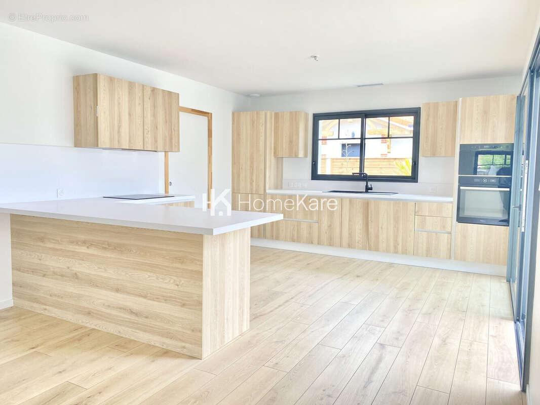 Maison à GUJAN-MESTRAS