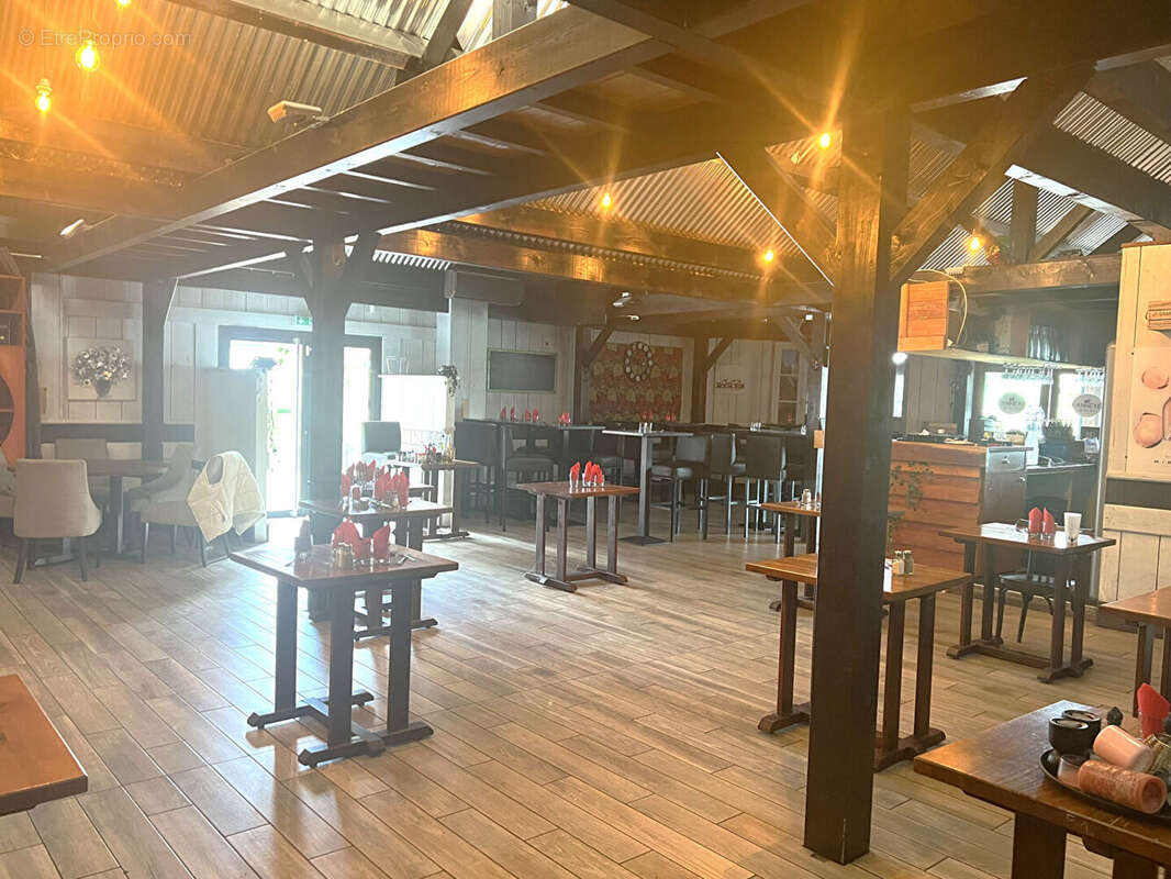 Commerce à SALAISE-SUR-SANNE