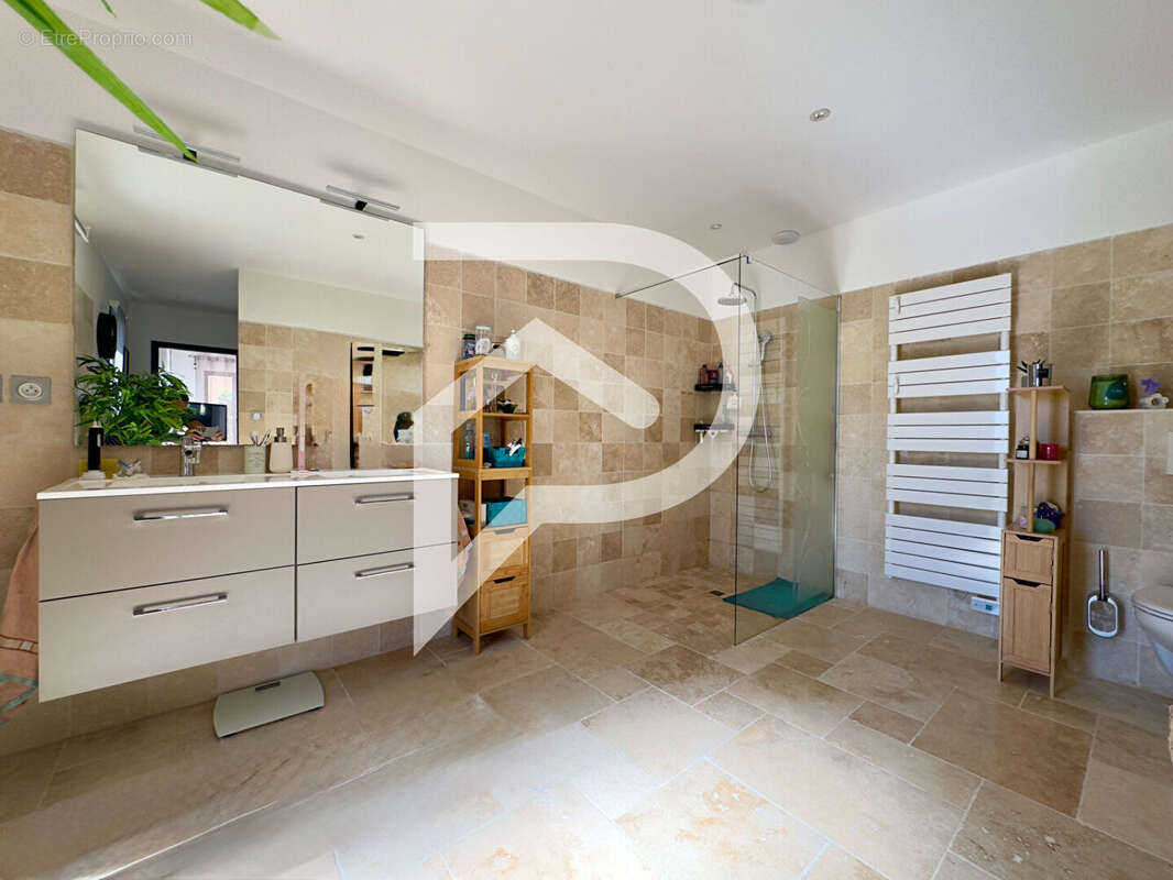 Maison à LAMONZIE-SAINT-MARTIN