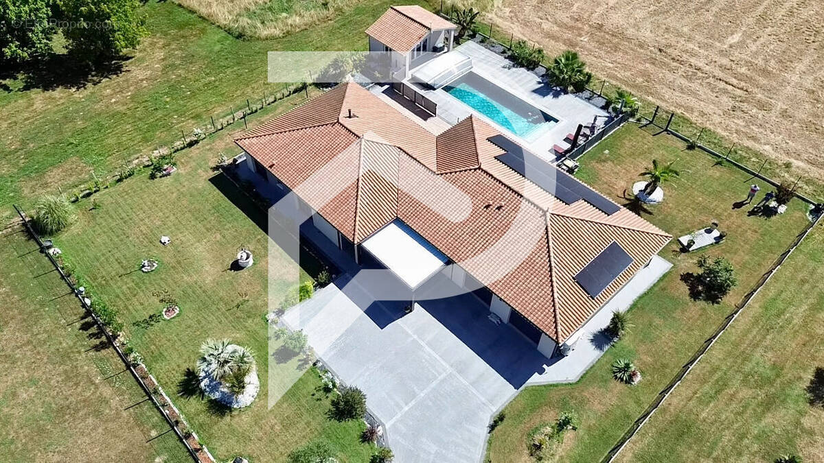 Maison à LAMONZIE-SAINT-MARTIN