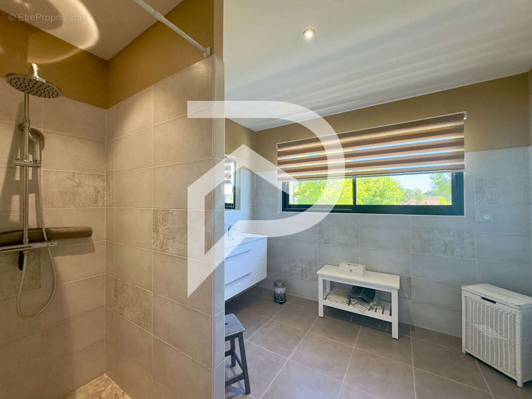 Maison à LAMONZIE-SAINT-MARTIN