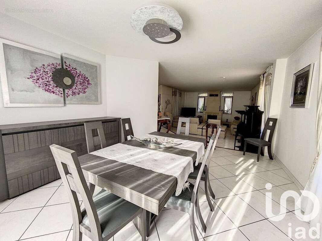 Photo 2 - Maison à SAINT-DENIS