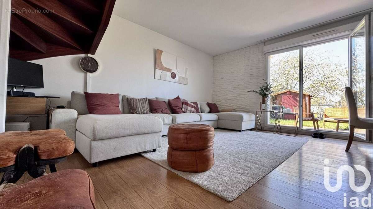 Photo 2 - Maison à MONTIGNY-LES-CORMEILLES