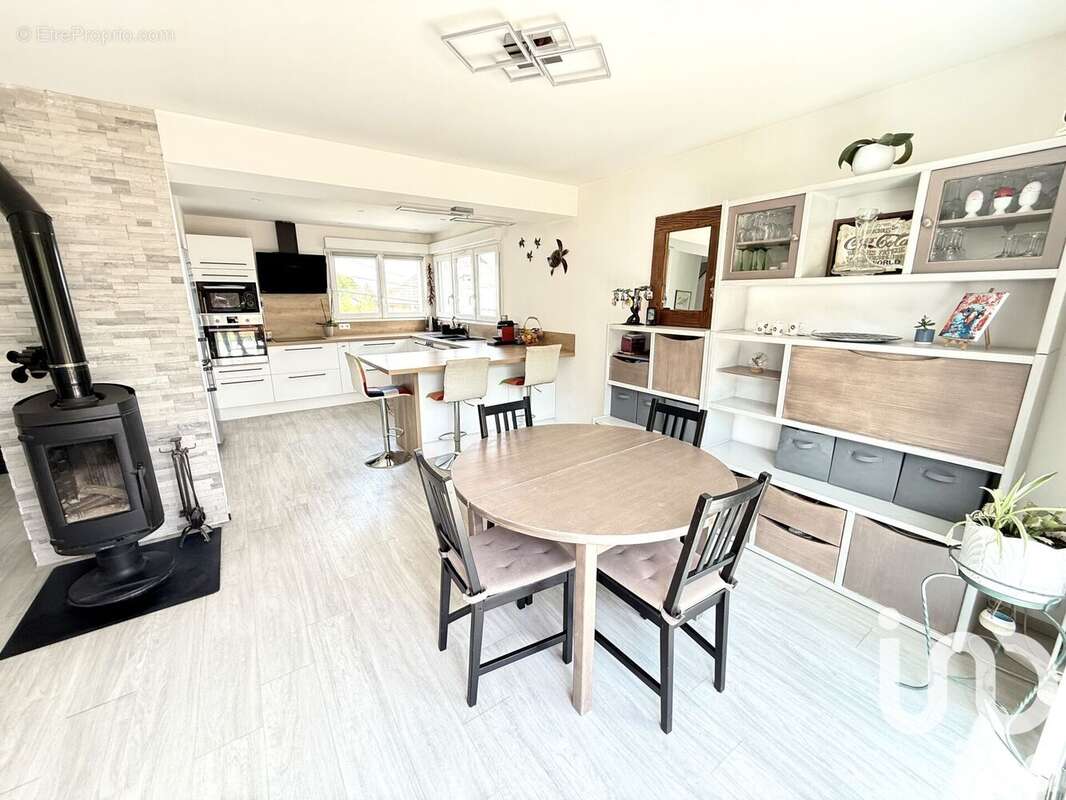 Photo 3 - Maison à VIRY-CHATILLON