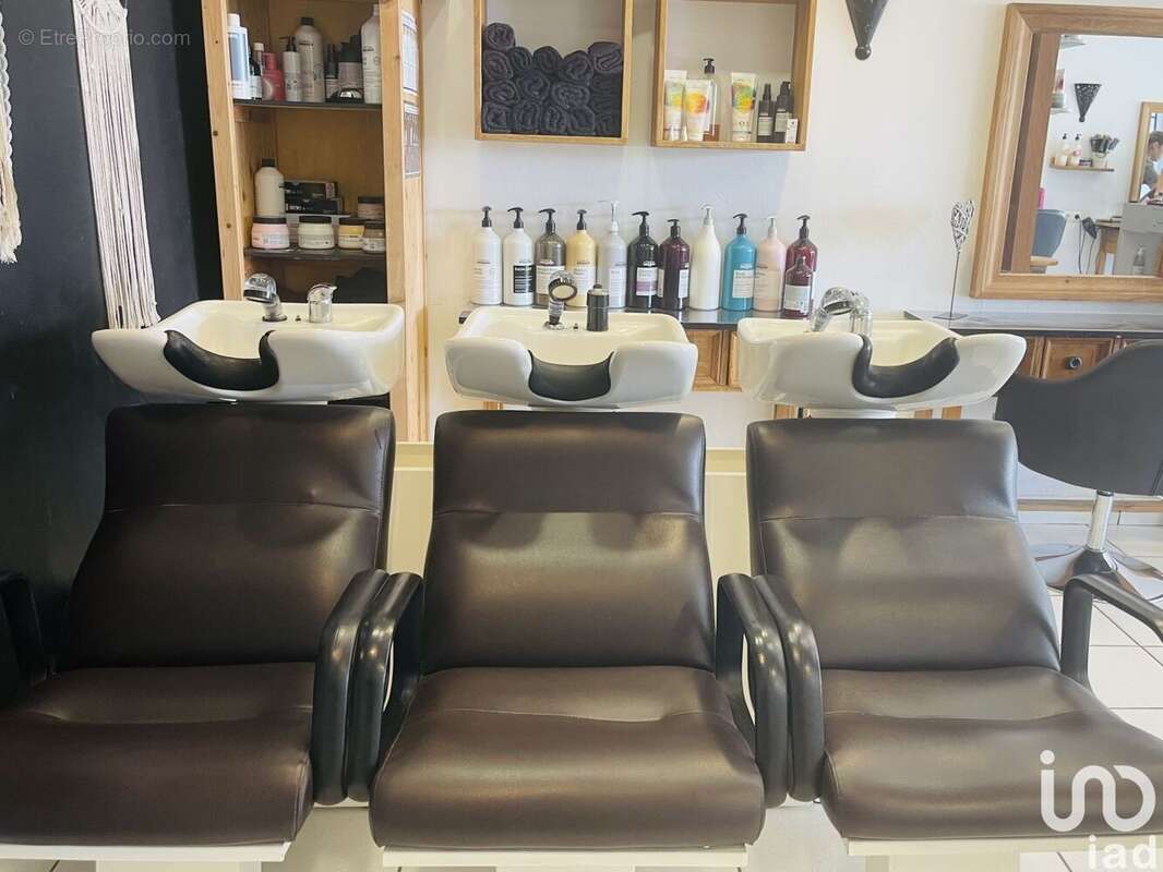 Photo 8 - Commerce à LA RICHE