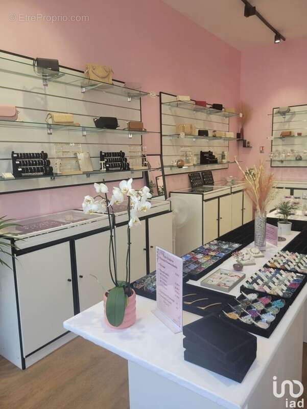 Photo 3 - Commerce à TOURS