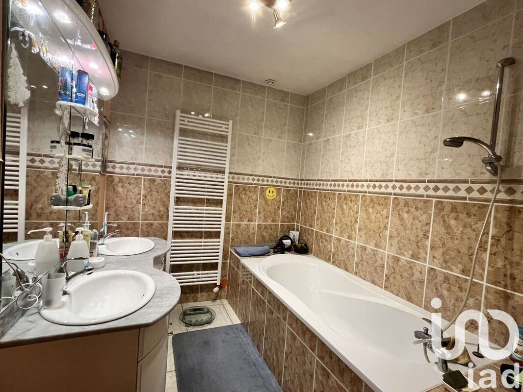 Photo 8 - Maison à LIVRON-SUR-DROME