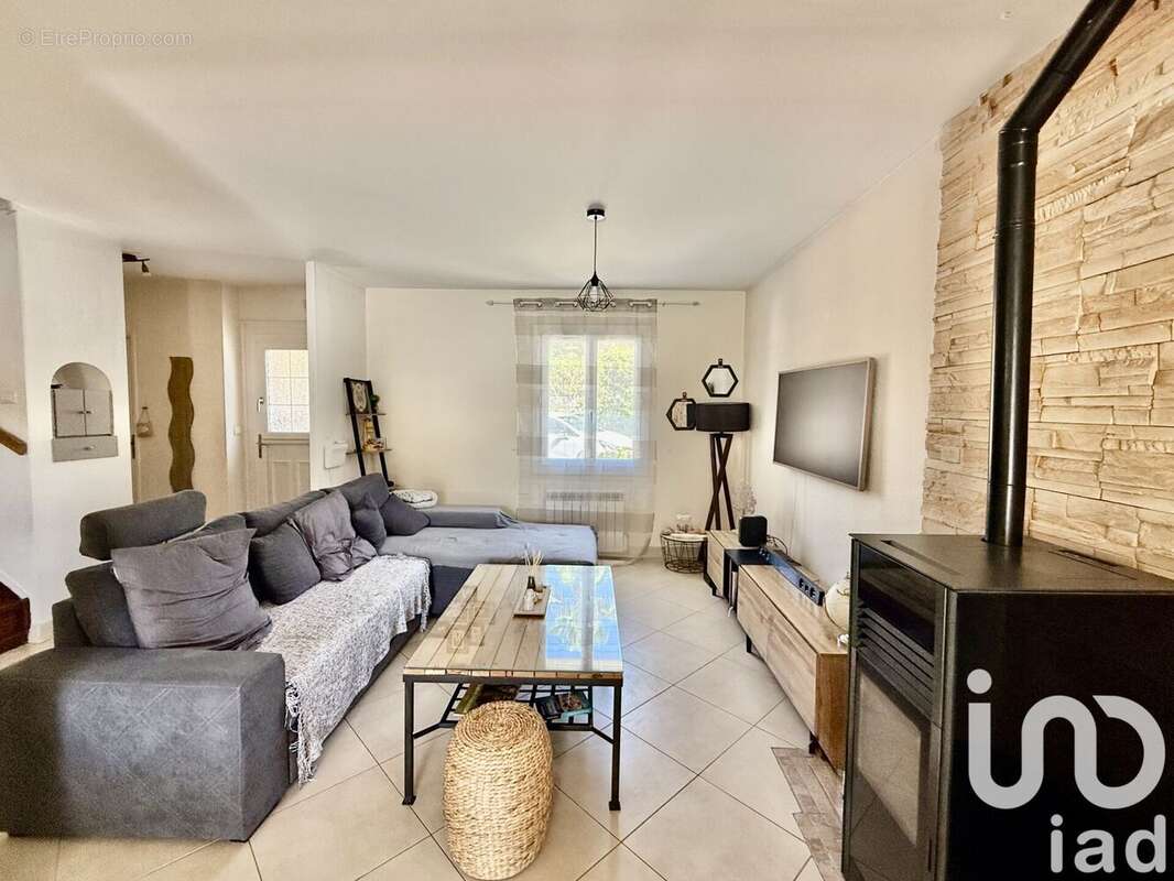 Photo 2 - Maison à LE CANNET-DES-MAURES