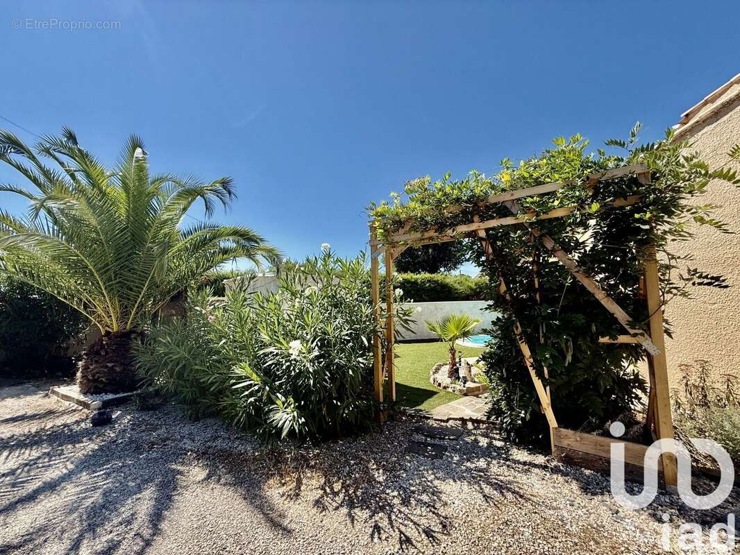 Photo 5 - Maison à LE CANNET-DES-MAURES