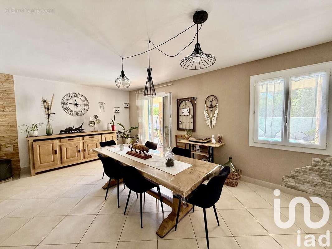 Photo 8 - Maison à LE CANNET-DES-MAURES