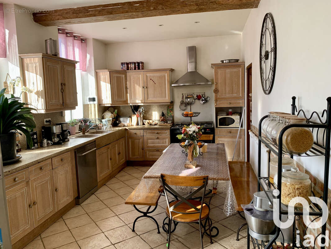 Photo 2 - Maison à THORIGNY-SUR-OREUSE