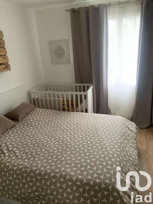 Photo 3 - Appartement à SAINTE-GENEVIEVE-DES-BOIS