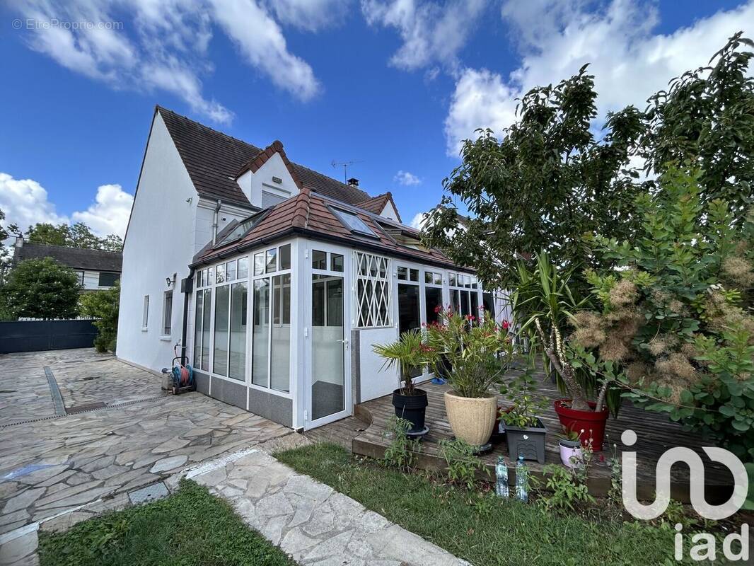 Photo 1 - Maison à CHAUMONTEL