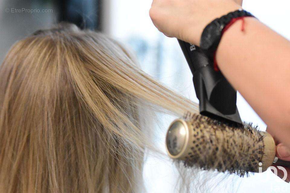 Photo 3 - Commerce à LA GRAND-CROIX