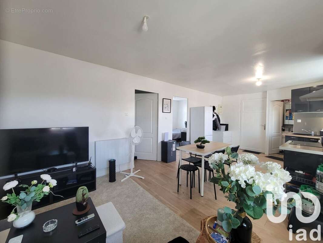 Photo 2 - Appartement à SAINT-ETIENNE-DU-ROUVRAY