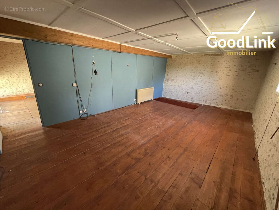 Maison à FONTENAY-LE-VICOMTE