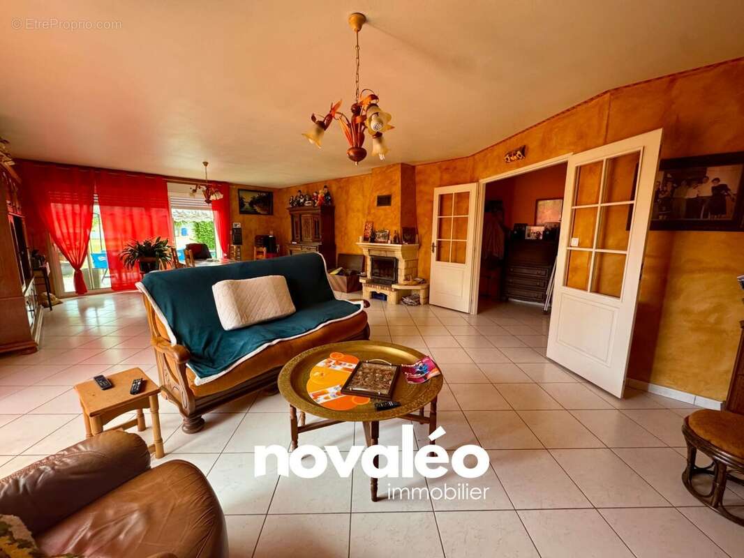 Maison à NIEUIL-L&#039;ESPOIR