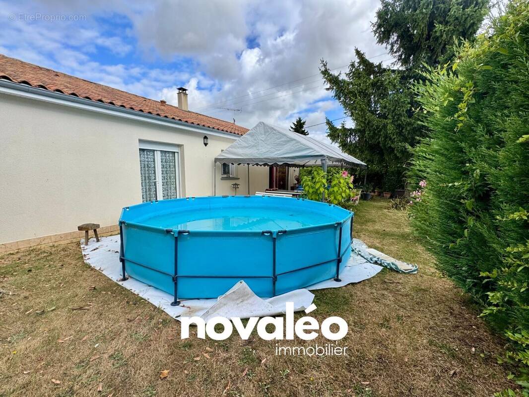 Maison à NIEUIL-L&#039;ESPOIR