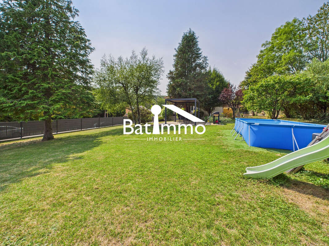 Maison à BAYONVILLE-SUR-MAD