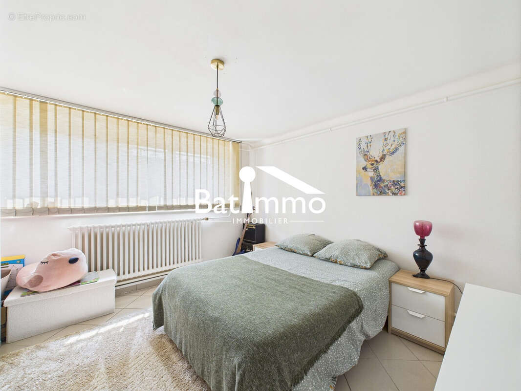 Maison à BAYONVILLE-SUR-MAD