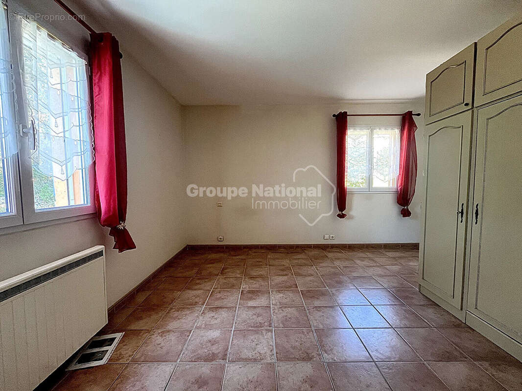 Maison à FLASSANS-SUR-ISSOLE