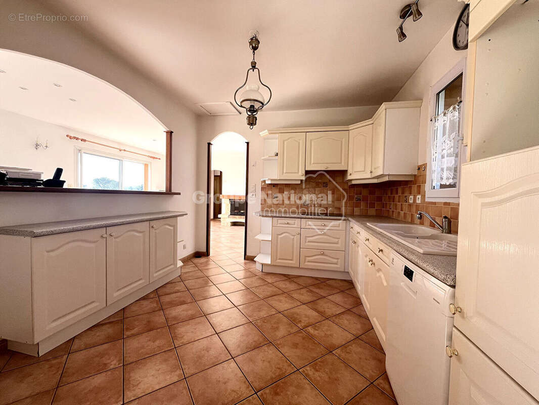 Maison à FLASSANS-SUR-ISSOLE