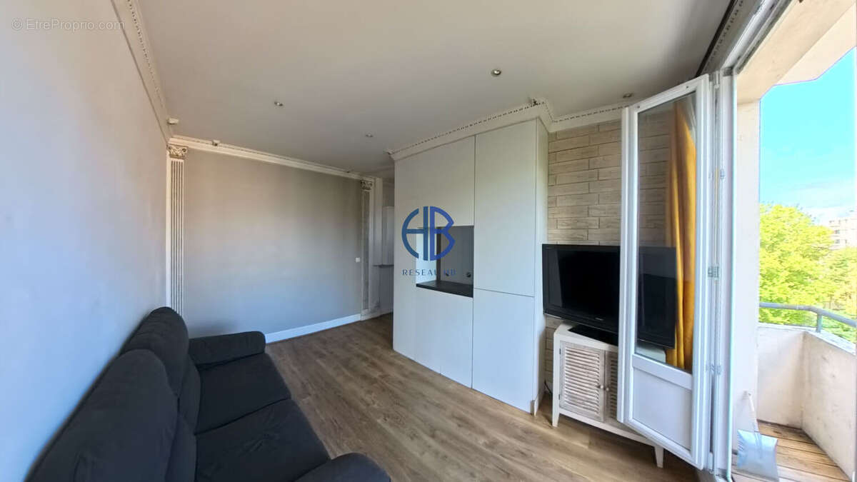 Appartement à AUBERVILLIERS