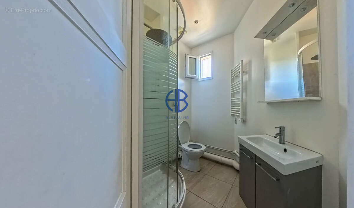 Appartement à AUBERVILLIERS