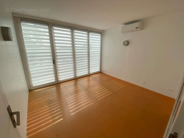 Commerce à LA ROCHELLE