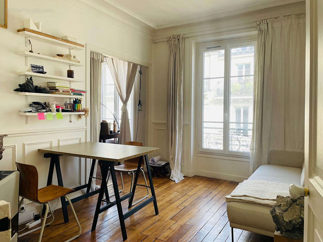 Appartement à PARIS-18E