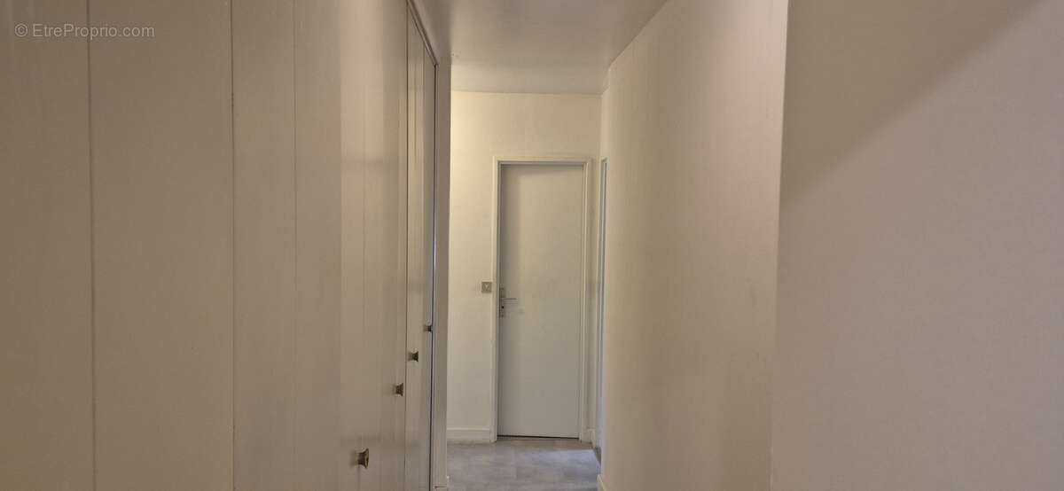 Couloir entrée - Appartement à AMIENS