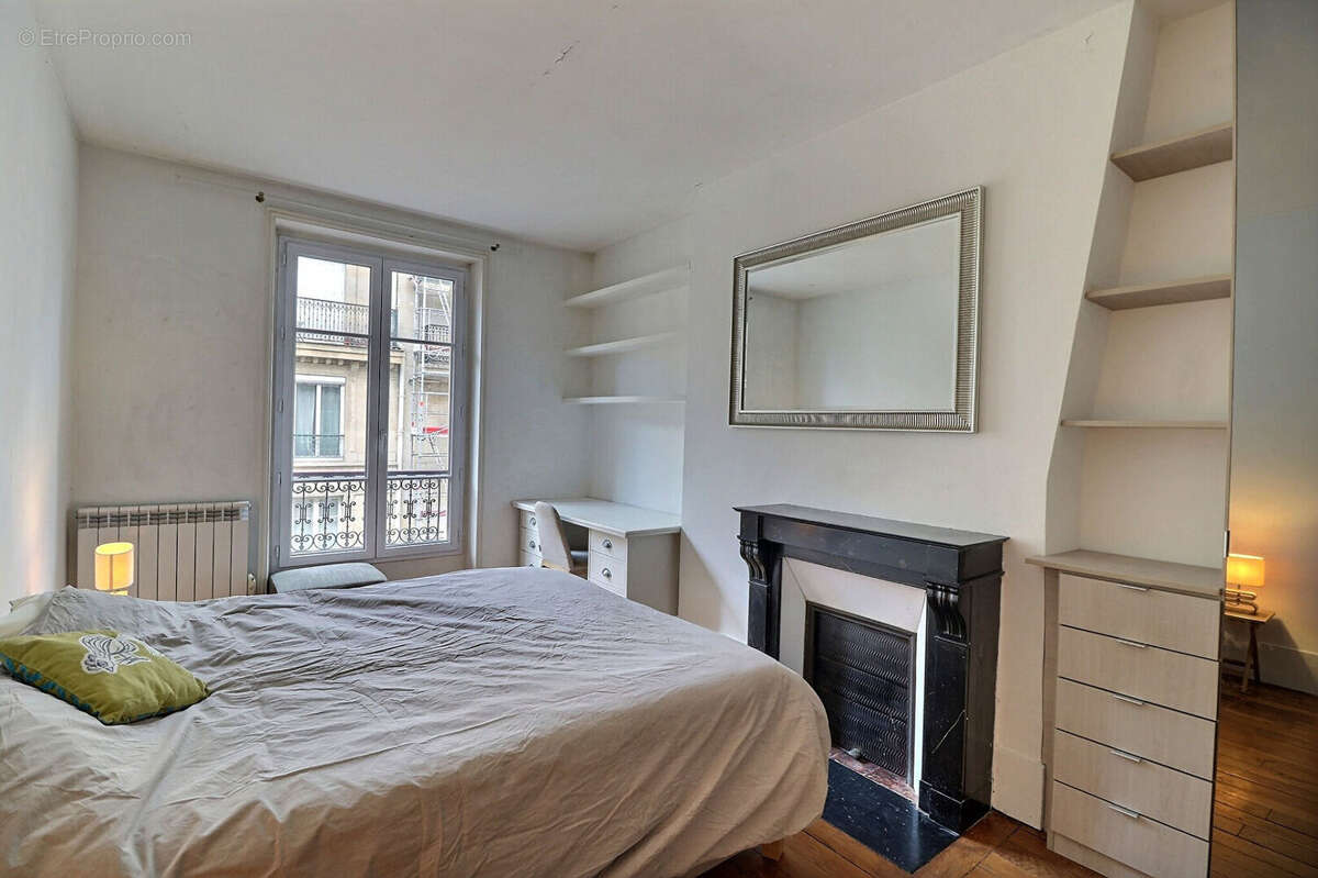 Appartement à PARIS-10E