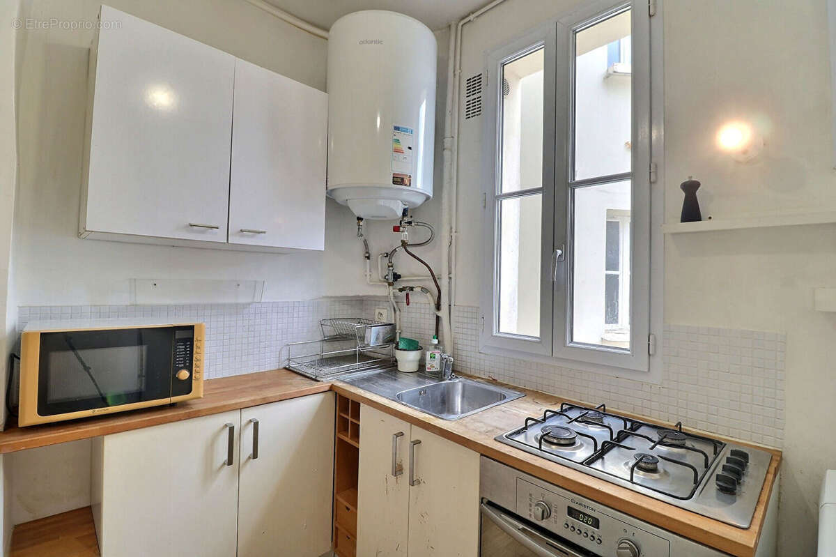 Appartement à PARIS-10E