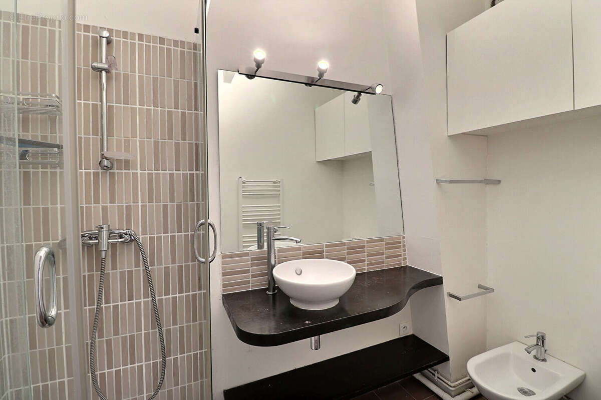 Appartement à PARIS-10E