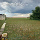 Terrain à AUFFERVILLE