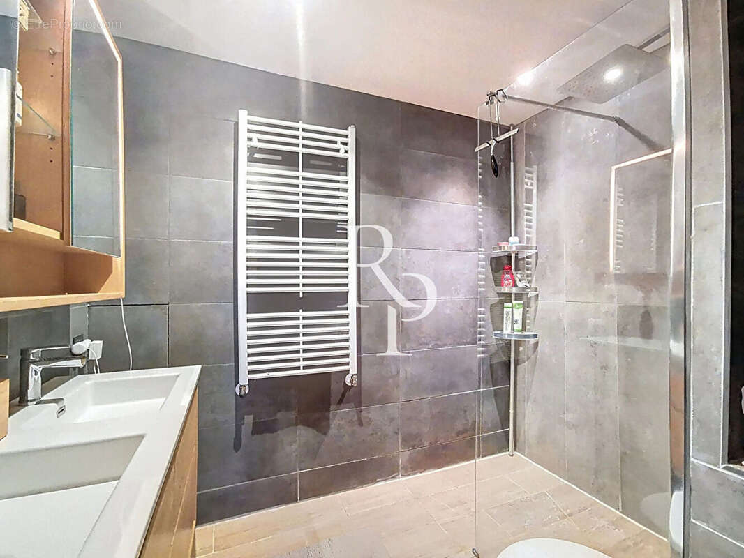 Appartement à LYON-9E