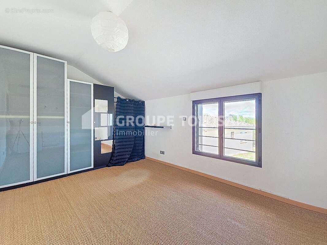 Maison à LAVERNOSE-LACASSE