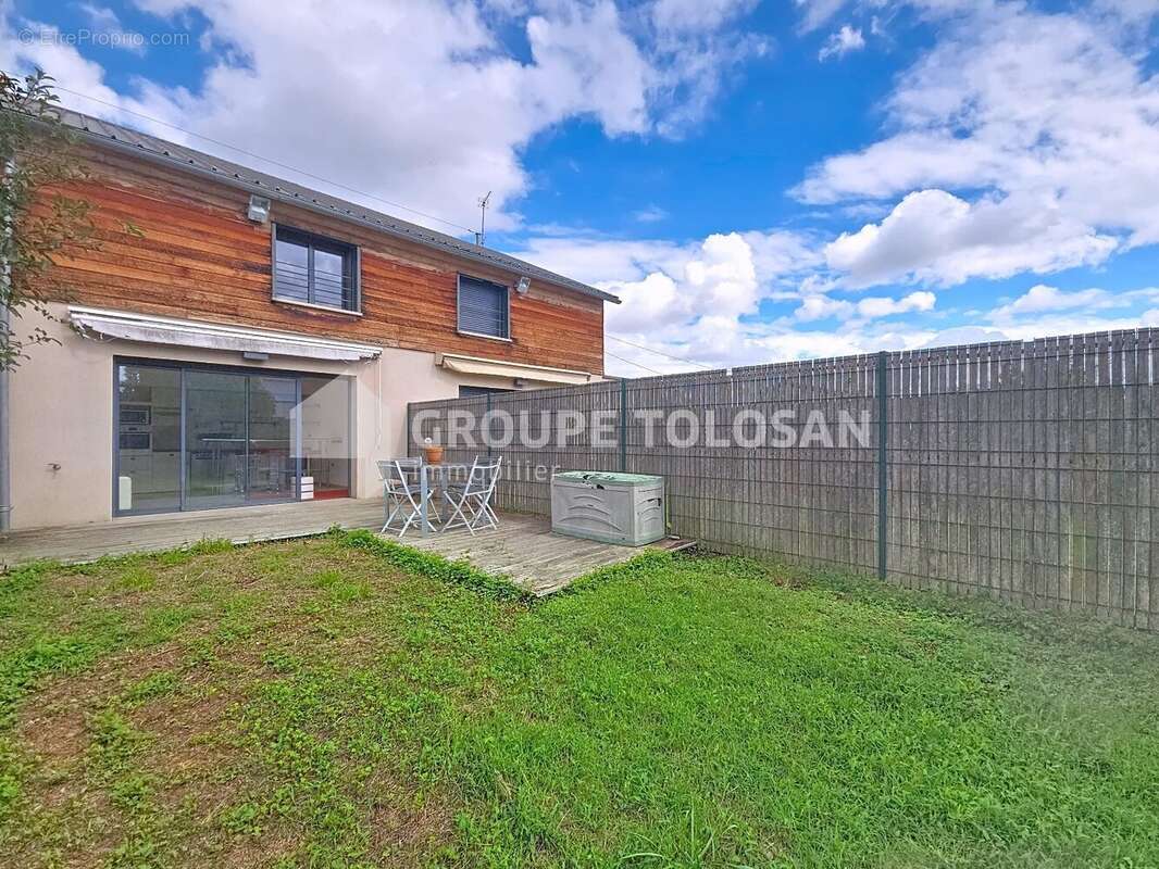 Maison à LAVERNOSE-LACASSE