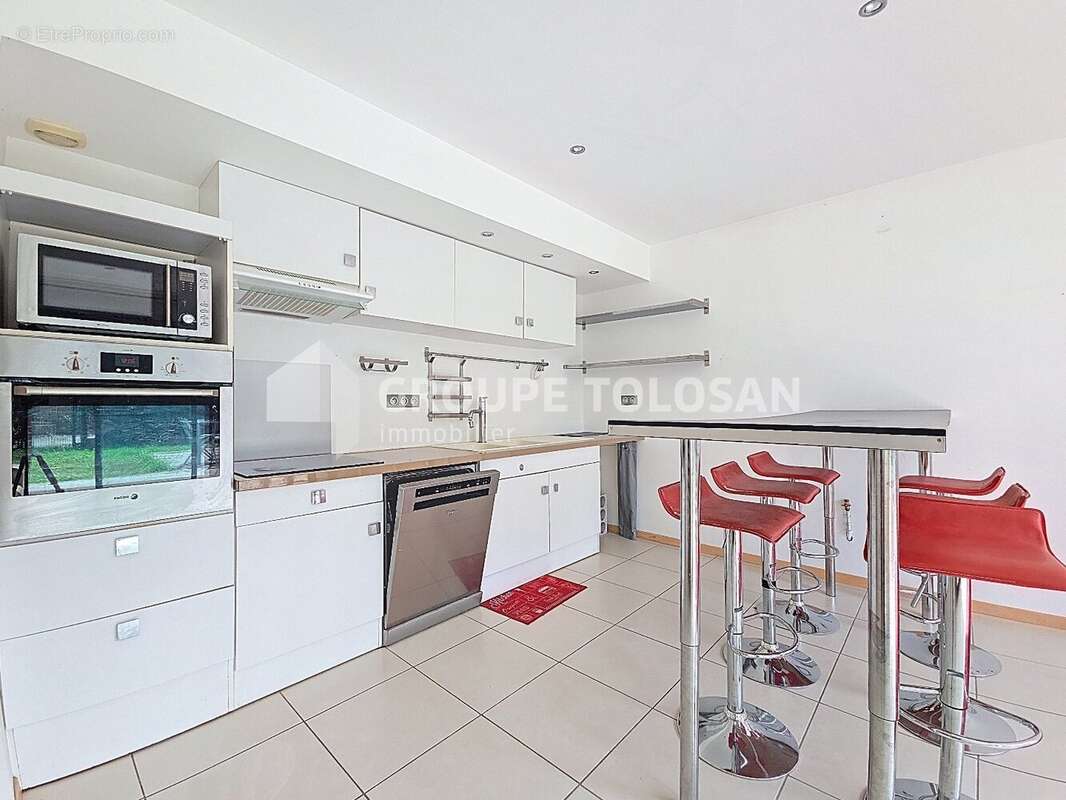 Maison à LAVERNOSE-LACASSE