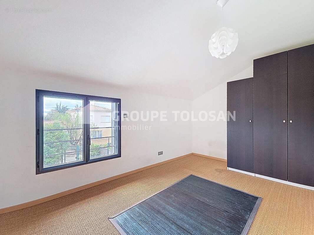 Maison à LAVERNOSE-LACASSE