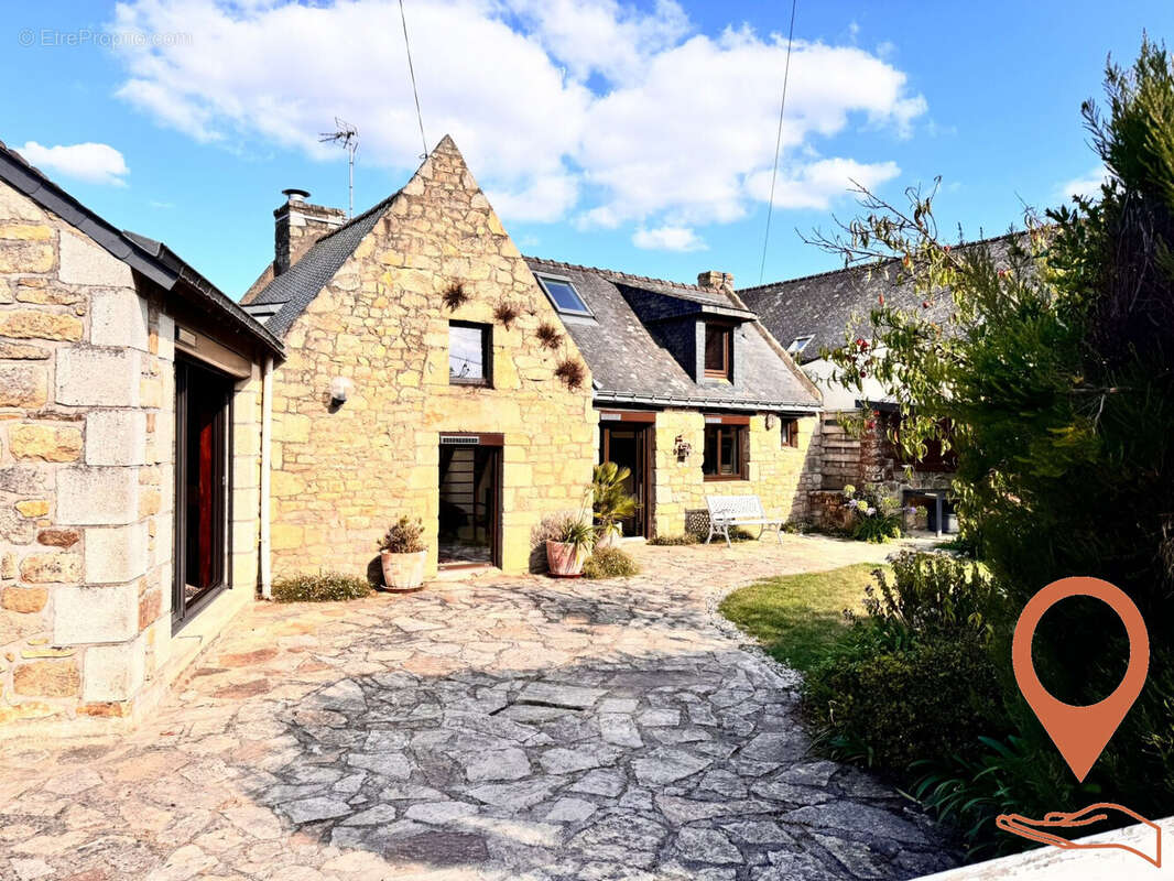 Maison à SAINTE-HELENE