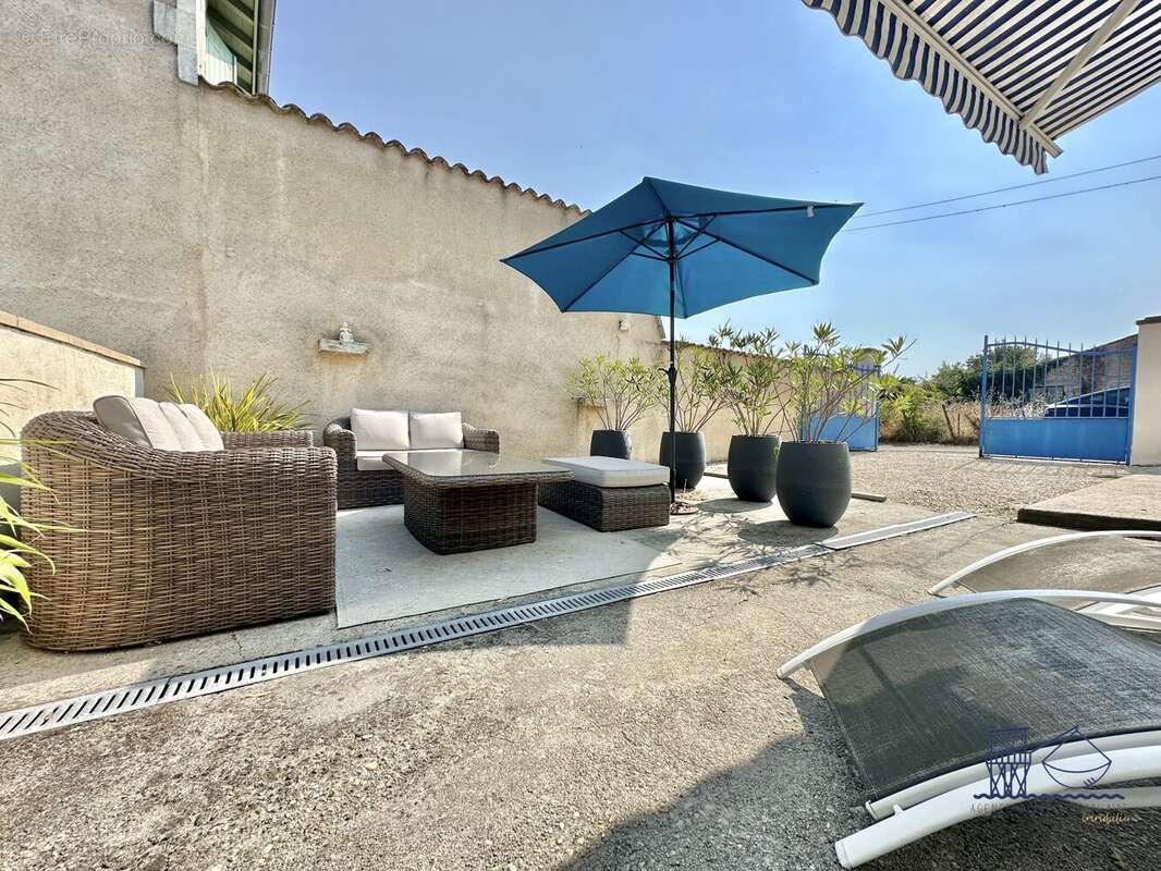 Maison à SAINT-THOMAS-DE-CONAC