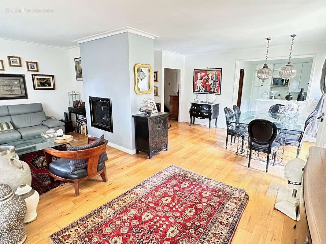 Appartement à JOUY-EN-JOSAS