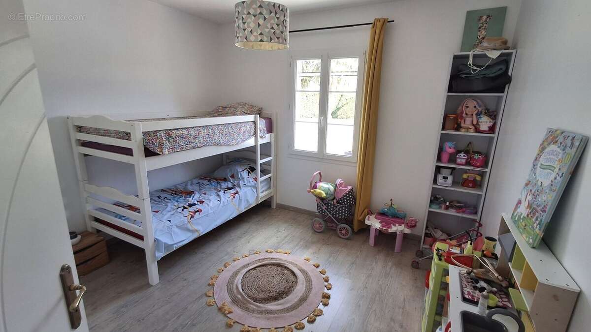 Maison à SAINT-SIMON-DE-PELLOUAILLE