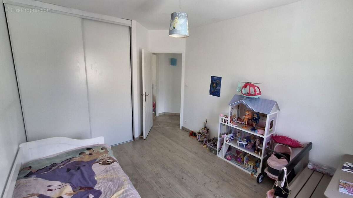 Maison à SAINT-SIMON-DE-PELLOUAILLE