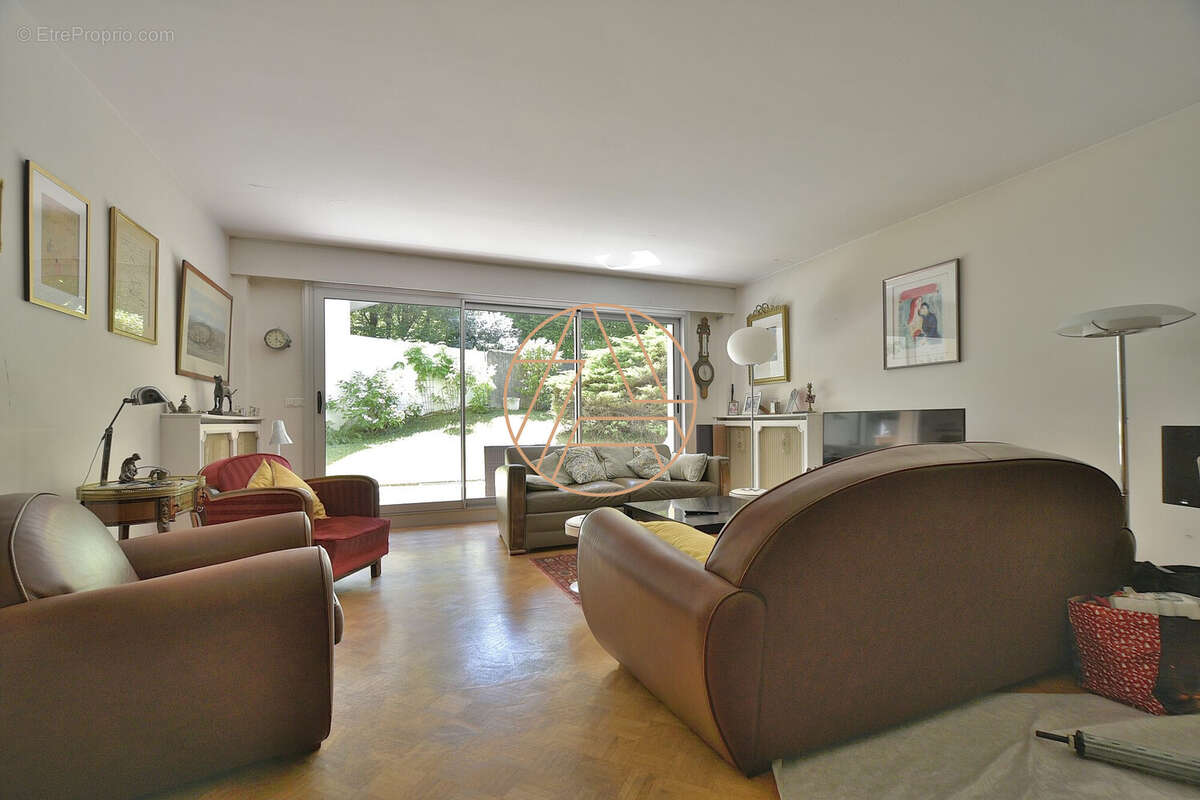 Appartement à SAINT-MAUR-DES-FOSSES