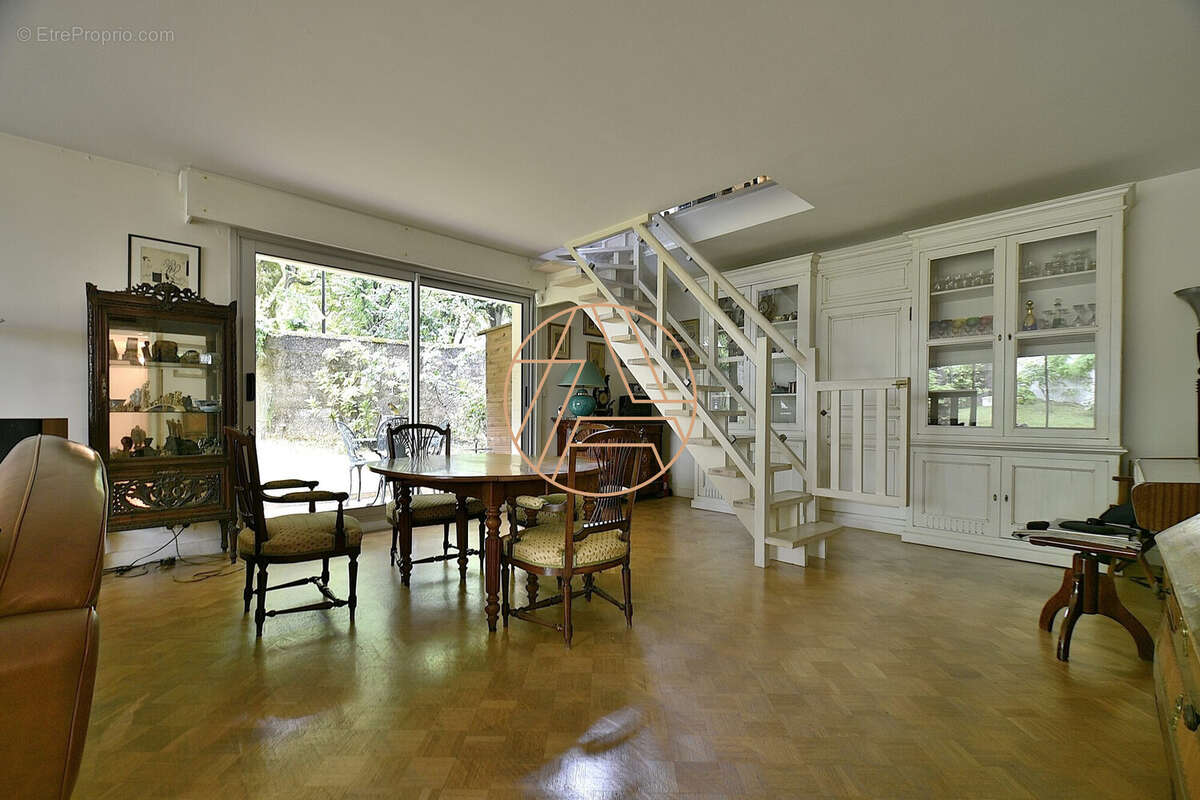 Appartement à SAINT-MAUR-DES-FOSSES