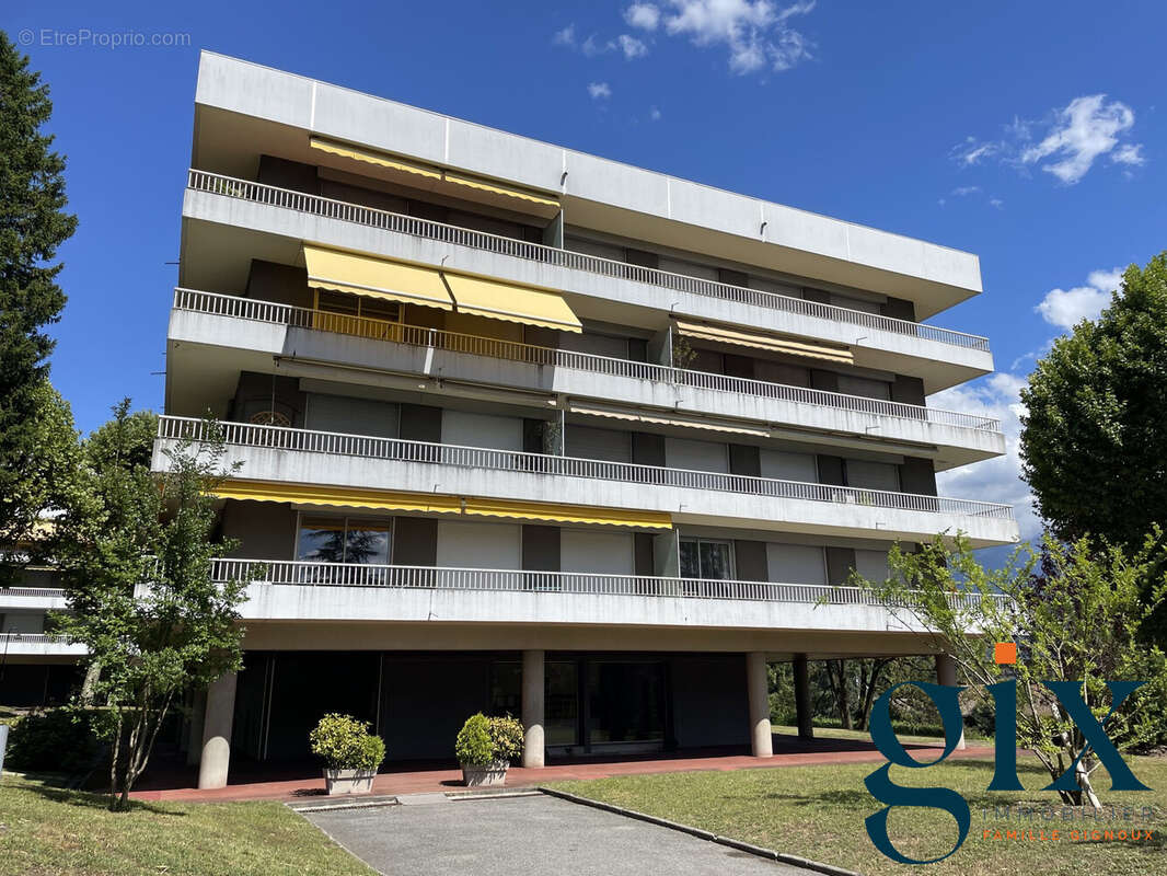 Appartement à MEYLAN