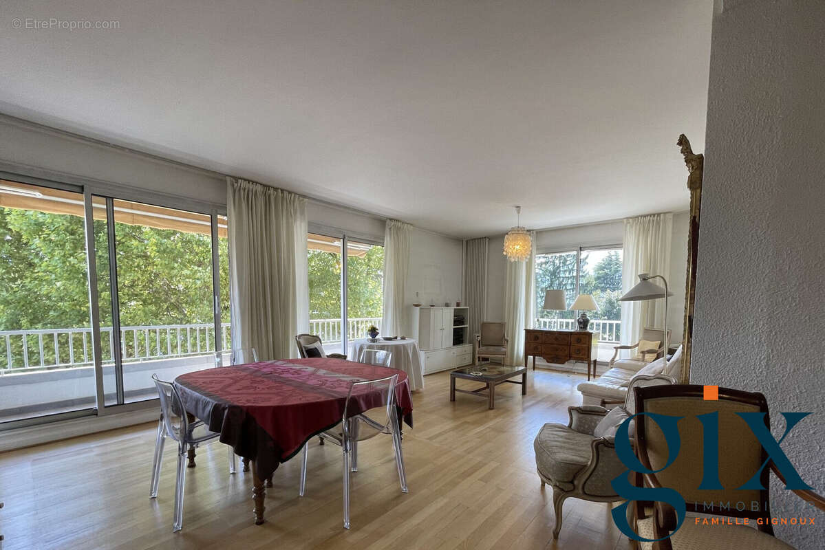 Appartement à MEYLAN